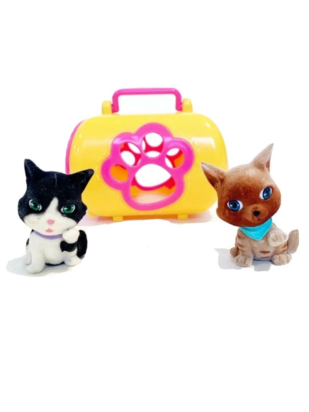 Kitty in My Pocket Flocked Cat Toy Figures and Carrying Case Brown Black White